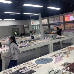 大濤配鏡 工廠(chǎng)直營(yíng)模式如何重塑眼鏡銷(xiāo)售新體驗(yàn)