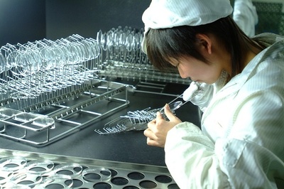 高質(zhì)量發(fā)展產(chǎn)業(yè)“觀” 從丹陽鏡片看中國制造的世界級(jí)崛起